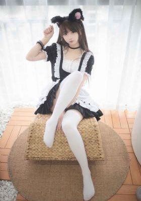 小妖精跪趴肉高h_1080免费观看